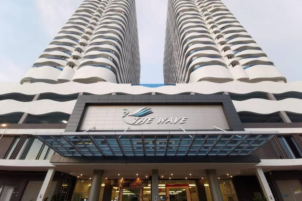 Апартаменты The Wave - Kota Laksamana -- Pool View -- 6 Pax Малакка Экстерьер фото